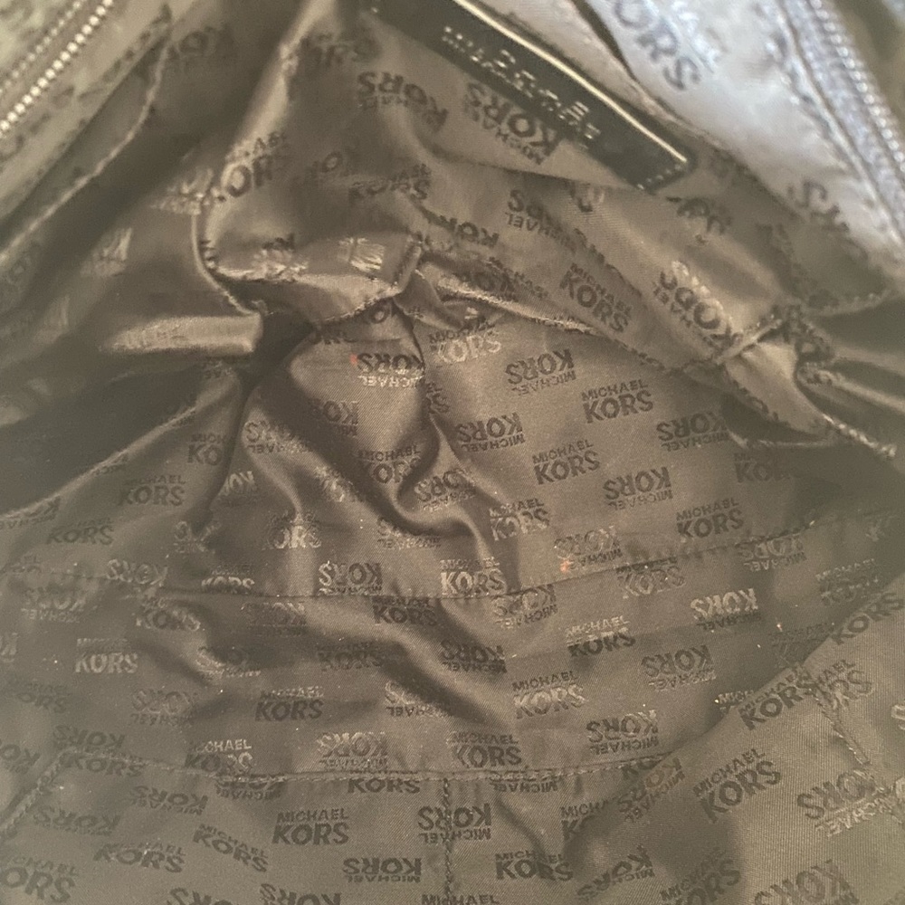 Michael Kors Signature Logo Large Purse (Black) w/Gold Hardware. - Picture 12 of 13